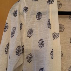 LOFT Sweaters - Ann Taylor Loft Cream w/Blue Print Cardigan Large LOFT Sweaters - Ann Taylor Loft Cream w/Blue Print Cardigan Large